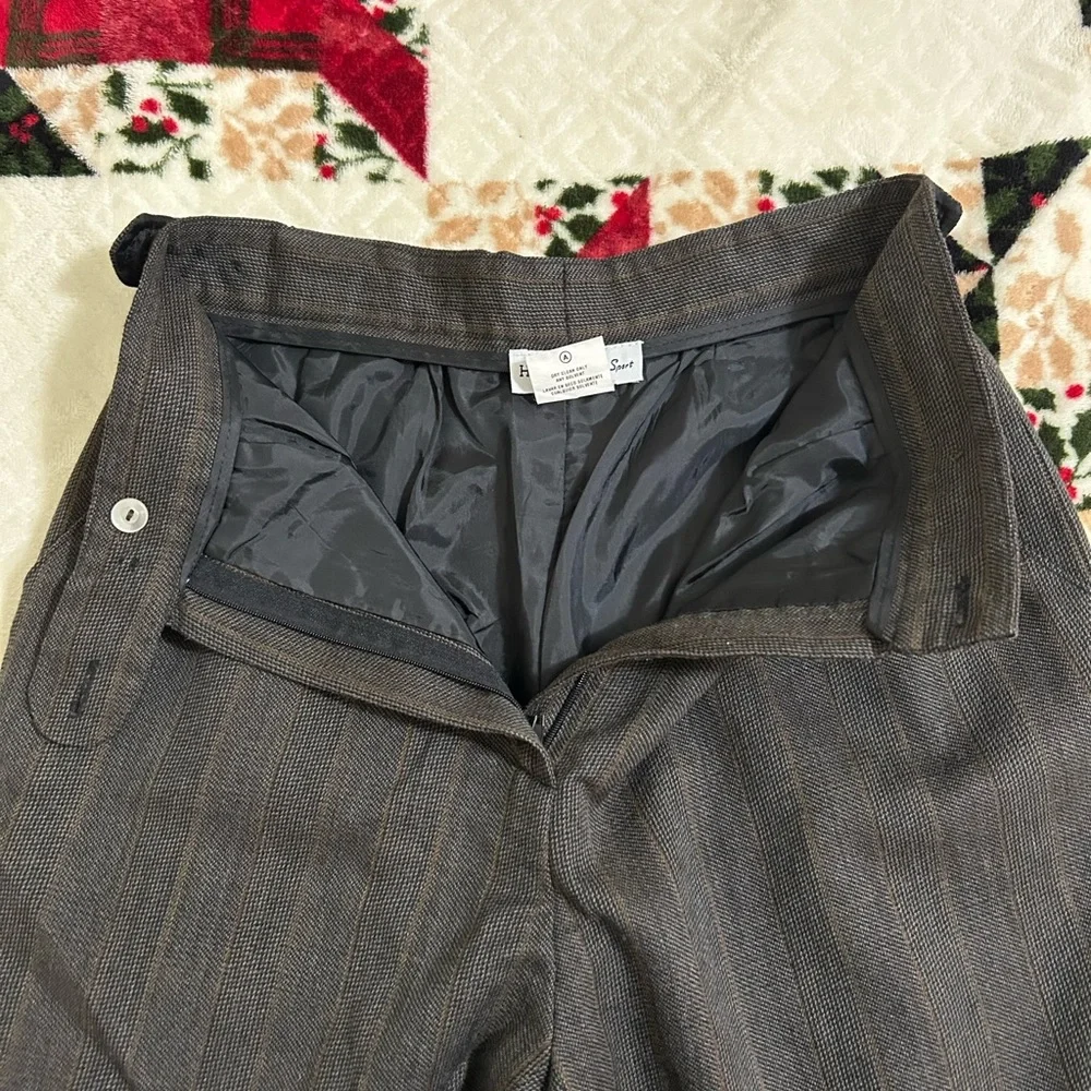 Harve Benard Women's Gray Pinstripe Trousers - Picture 4 of 5